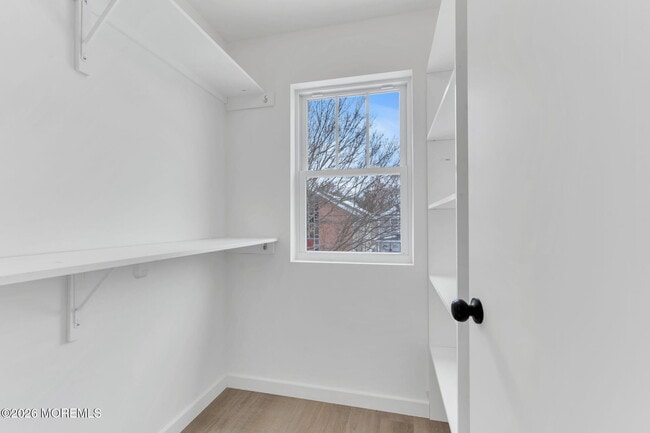 Building Photo - 211 Dewitt Ave