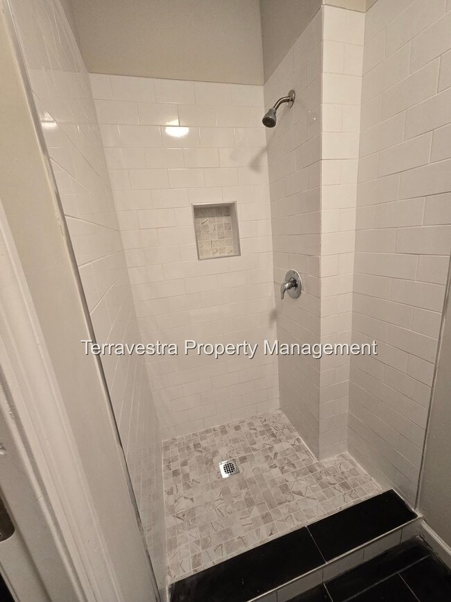 Building Photo - 321-323 South 5th Street