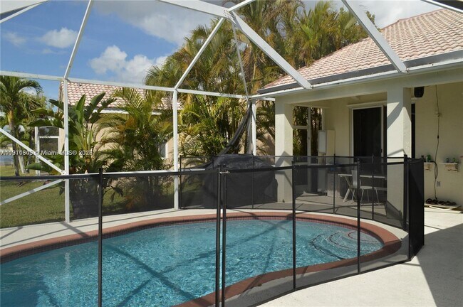 Building Photo - 900 Savannah Falls Dr