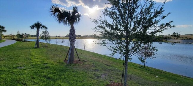 Building Photo - 15142 Lake Bessie Loop