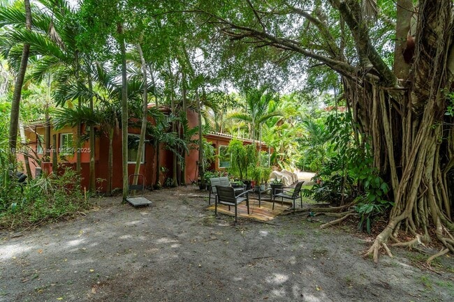 Building Photo - 14000 N Miami Ave
