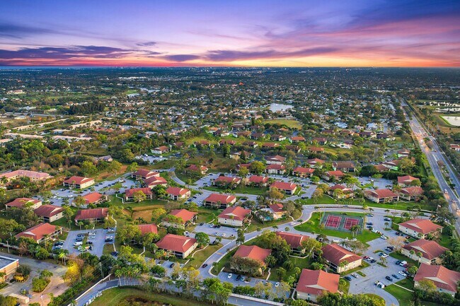 Building Photo - 6532 Chasewood Dr