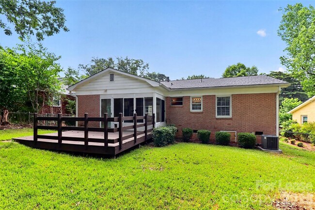 Building Photo - 2309 Lanier Ave