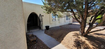 Building Photo - 4108 Cibola Village Dr NE