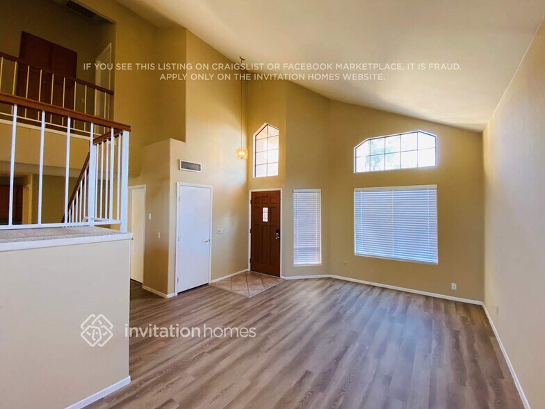 Building Photo - 938 E Rockwell Dr