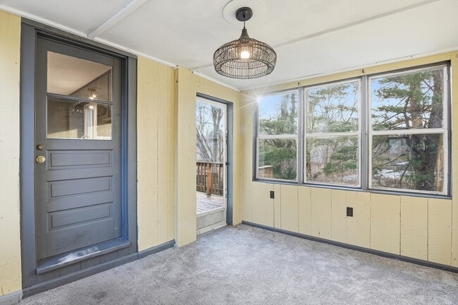 Building Photo - 16 Liberty Dr