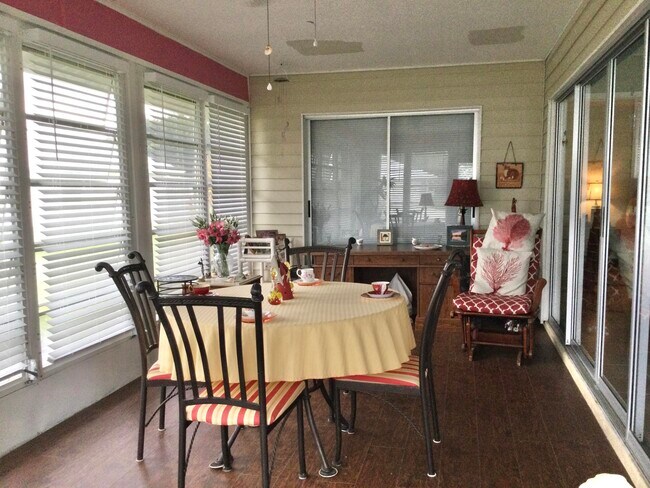 Building Photo - 3882 SE Canvasback Pl