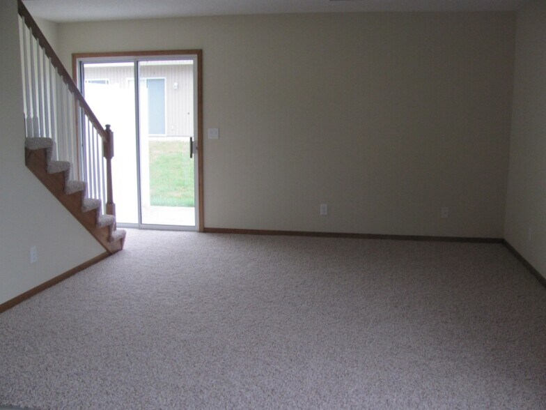 Building Photo - 1623 SW Shelby Dr