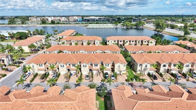 Building Photo - 1071 NW 33rd Ct