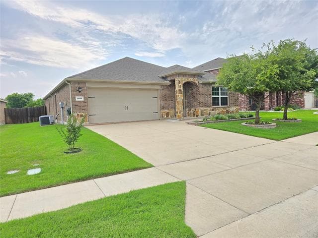 Building Photo - 1013 Riverstone Trl