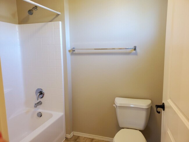 Building Photo - 1521 W Alexandra Ln