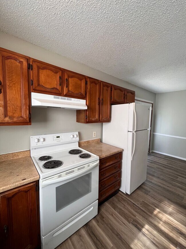 Building Photo - 5198 Danieli Dr N