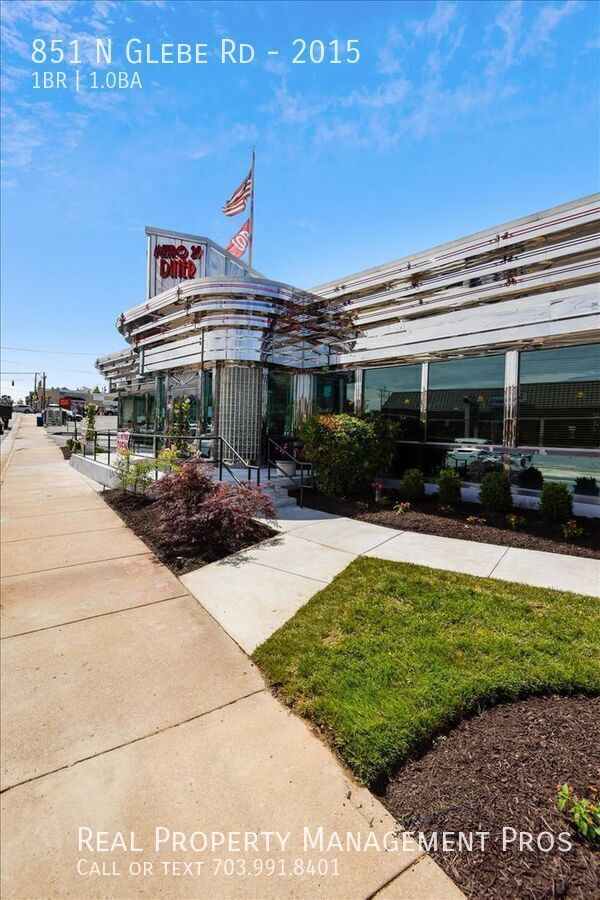 Building Photo - 851 N Glebe Rd