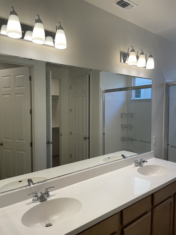 Building Photo - 5820 Kristina Pl