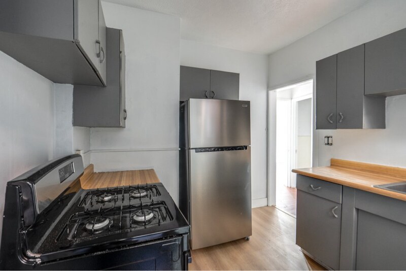 Building Photo - 2828 S Moreland Blvd