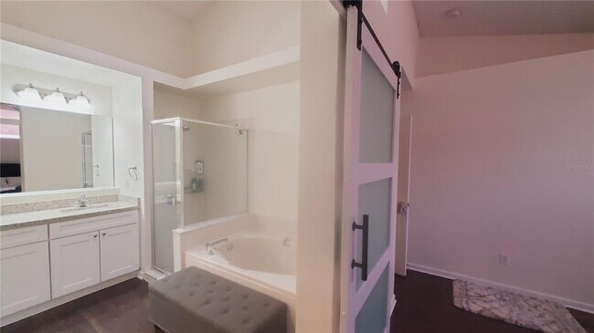 Building Photo - 2308 Lily Pad Ln