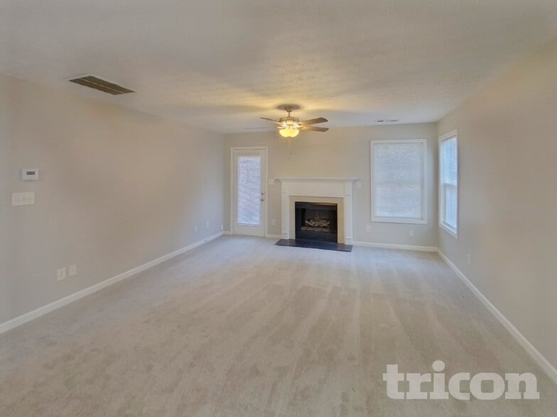 Building Photo - 1542 Alcovy Falls Dr SE