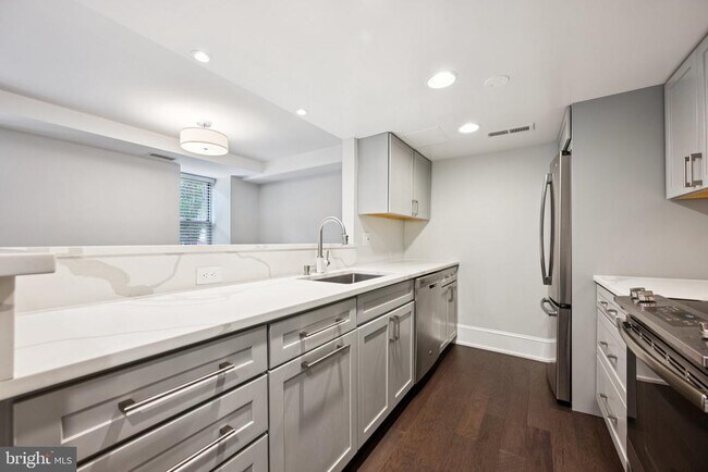 Building Photo - 2129 Florida Ave NW