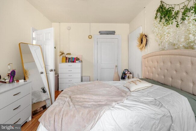 Building Photo - 1324 Locust St