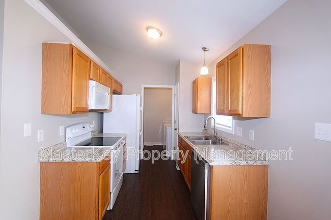 Building Photo - 6025 Presentation St