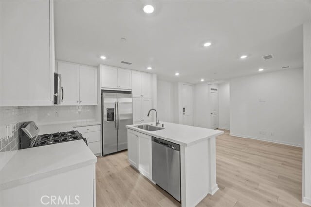 Building Photo - 980 N Tangent Privado