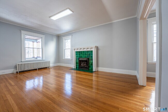 Building Photo - 94 Fairfield Ave