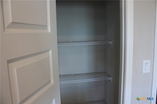 Building Photo - 233 Mossberg Wy