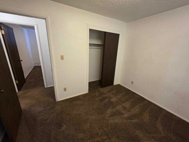 Building Photo - 235 N 100 E