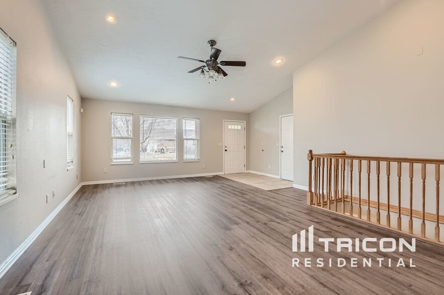 Building Photo - 4917 W Berry Creek Dr