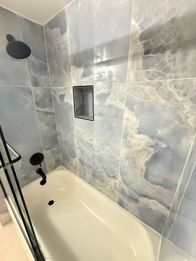 Building Photo - 13th ST