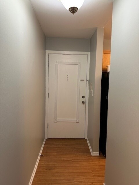 Building Photo - 1931 Prairie Square