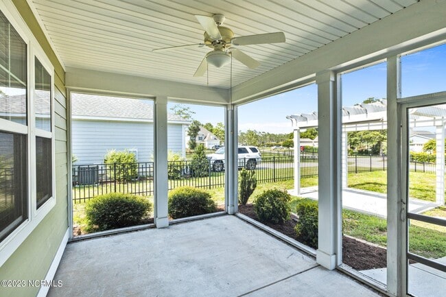 Building Photo - 202 Seagrass Wy