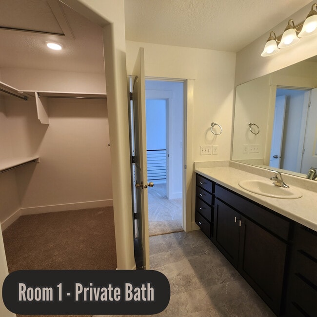 Building Photo - 3740 3740 W