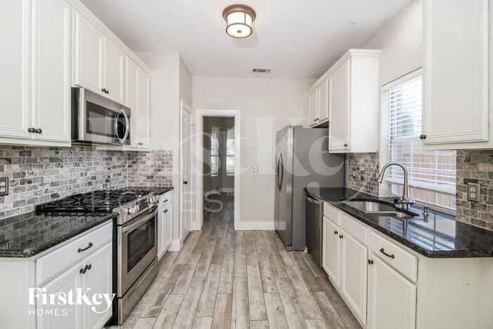 Building Photo - 3601 Creekview Ct