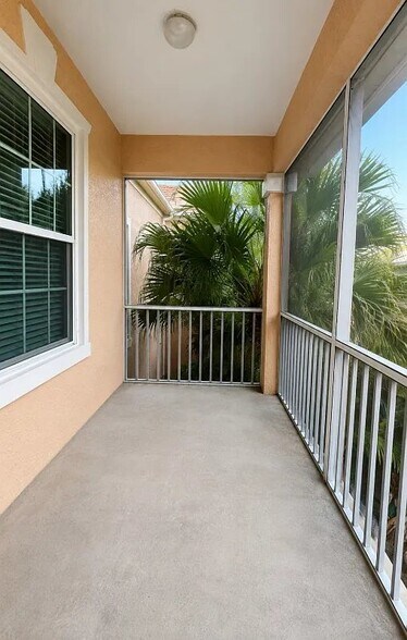 Building Photo - 13584 Turtle Marsh Loop