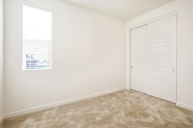 Building Photo - 28 Hideaway Loop