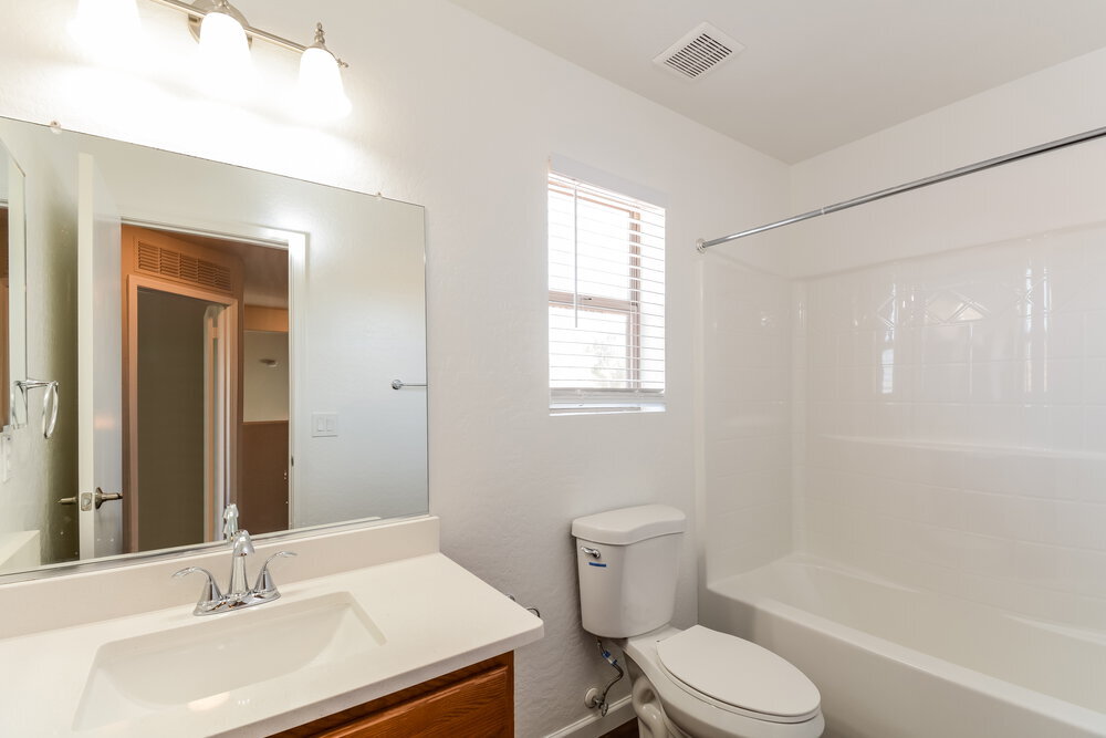 Building Photo - 5564 S 240th Dr