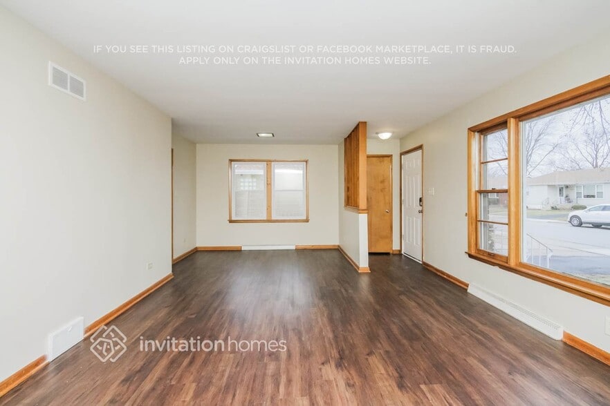 Building Photo - 787 E 163rd Pl