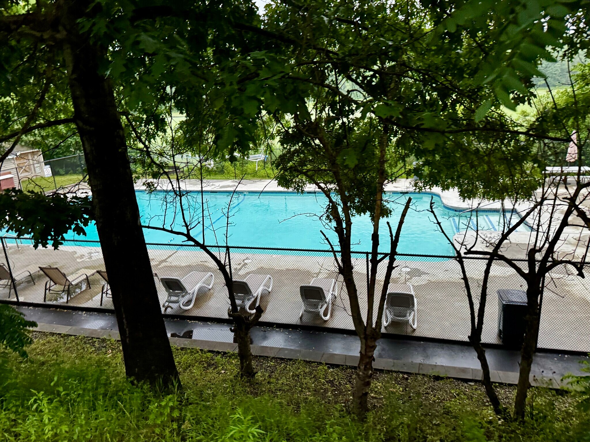 Building Photo - 6 Thayer Pond Dr