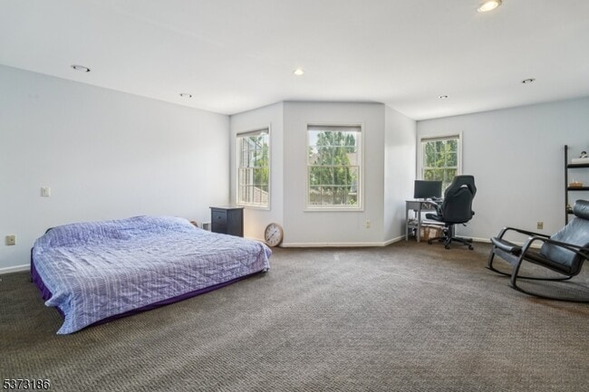 Building Photo - 22 Pebble Beach Dr