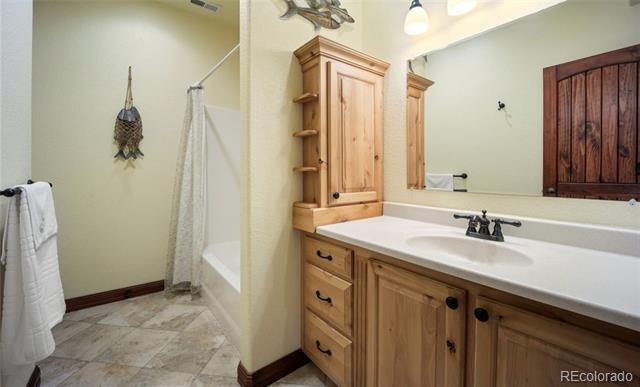 Building Photo - 18525 Glenthorne Ln