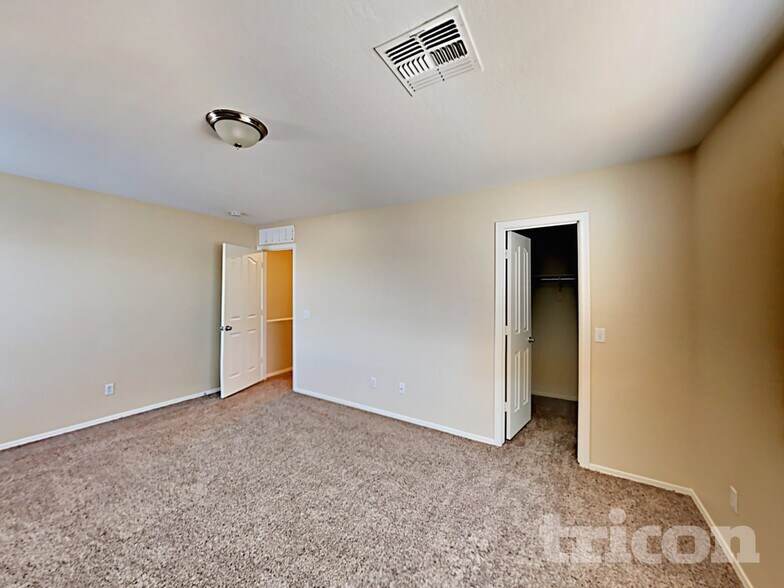Building Photo - 45015 Bahia Dr