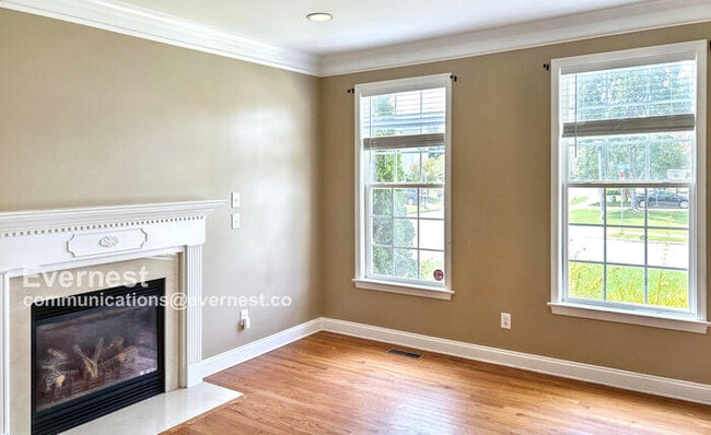 Building Photo - 100 Paxford Ct