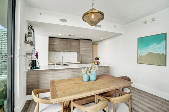 Building Photo - 1300 S Miami Ave