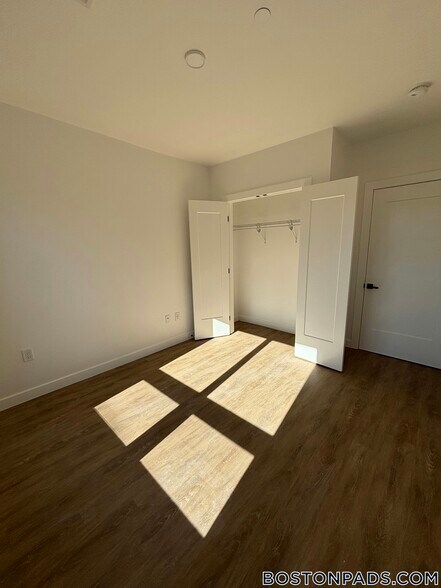 Building Photo - 199 Gardner St