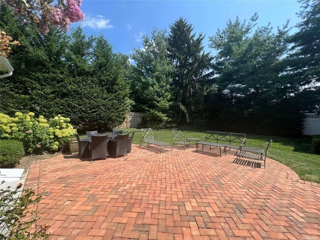 Building Photo - 36 Midland St