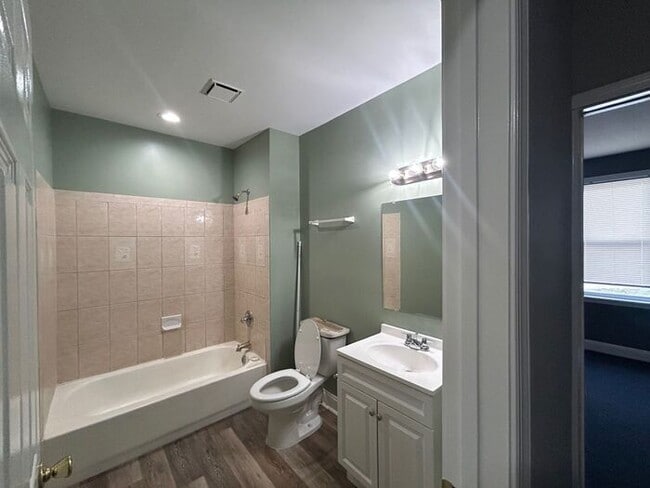 Building Photo - 2 Bedroom Move in Special - $99 Security Deposit