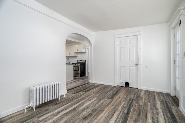 Building Photo - 47 Hartford St