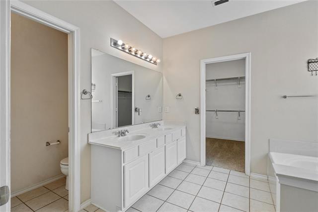 Building Photo - 2713 St John's Dr