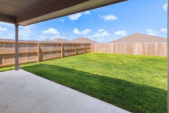 Building Photo - 2517 River Wy Dr